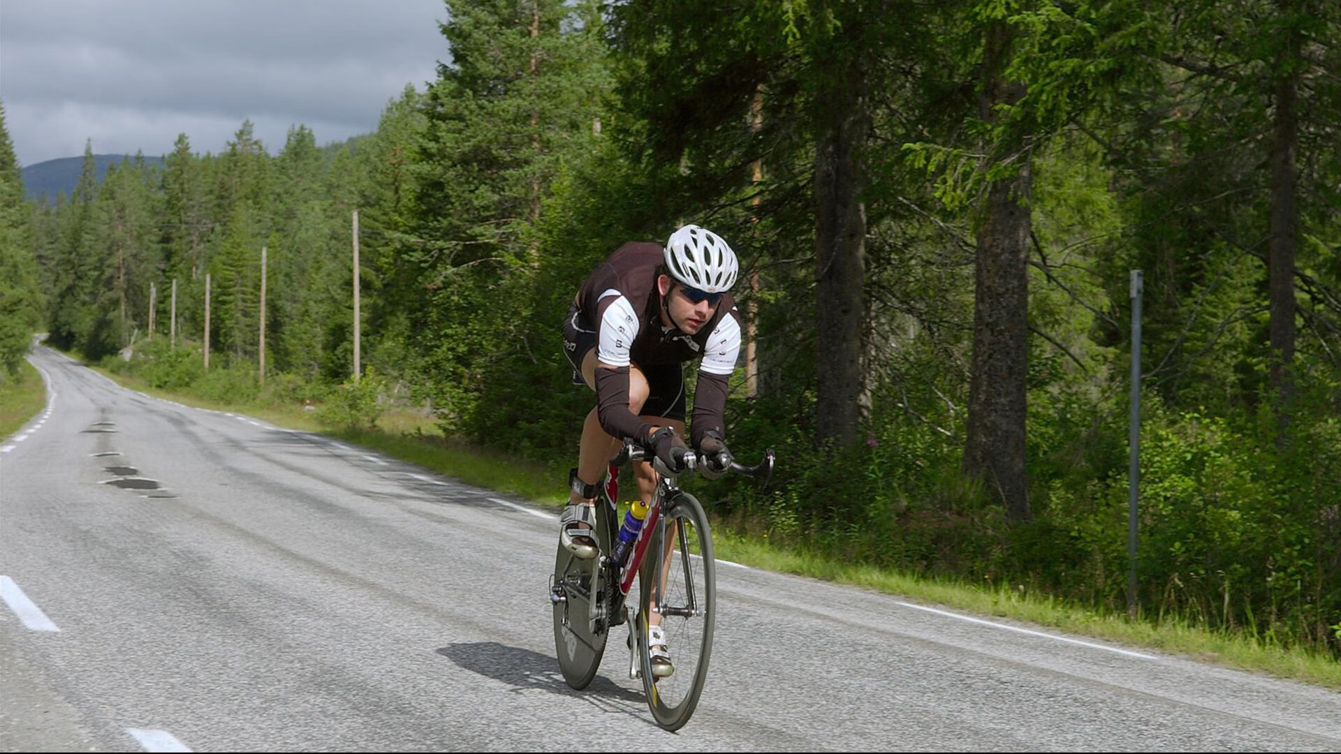 《CS_GO》赛事观众收入水平：高端玩家的消费能力与偏好，csgo比赛观看人数多少